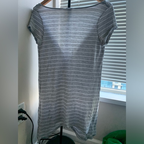 H&M || Grey&white striped Long fit shirt - Picture 2 of 4